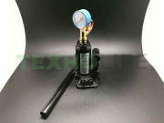 Пресс для прочистки капиллярной трубки (домкрат) с манометром,труба в комплекте Пресс для прочистки капиллярной трубки (домкрат) с манометром,труба в комплекте