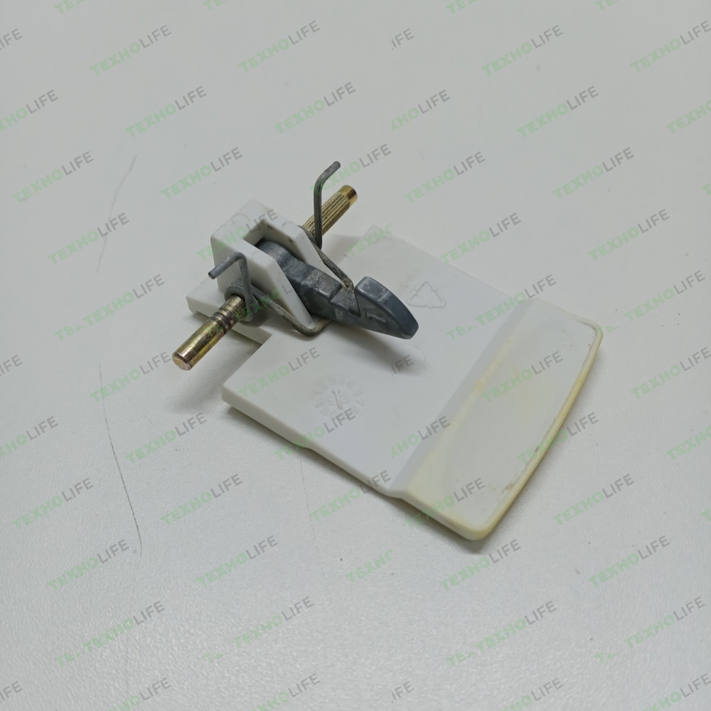 Ручка люка стиральной машины, Indesit, Ariston, Whirlpool, белая.C00058929