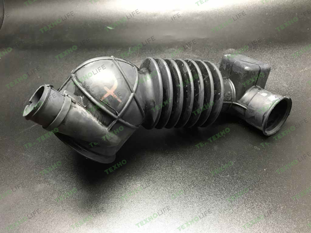 Патрубок слива Indesit C00379328