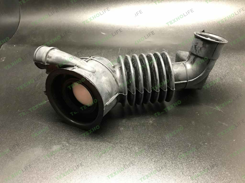 Патрубок слива Indesit C00379328